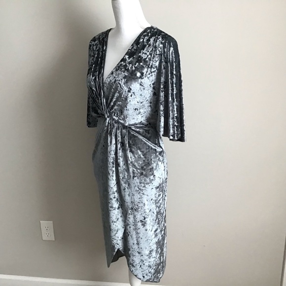 Velvet Crossover Dress ASO Alexis Rose in Schitt’s Creek - Picture 15 of 16